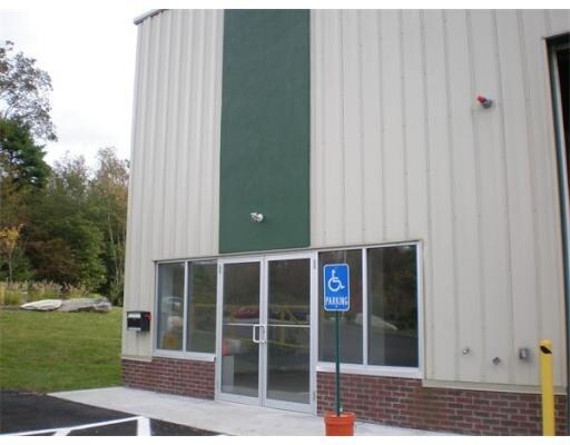 More Photos Of 147 Revolutionary Dr, East Taunton Warehouse For Lease