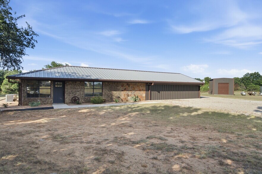 More Photos Of , Mineral Wells Unknown For Sale