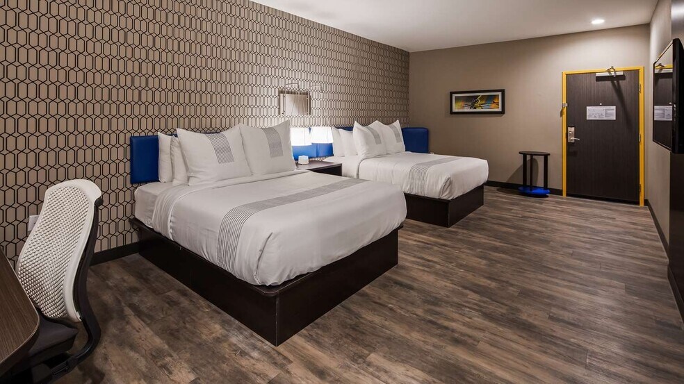 More Photos Of 18705 E Admiral Pl, Catoosa Hotel For Sale
