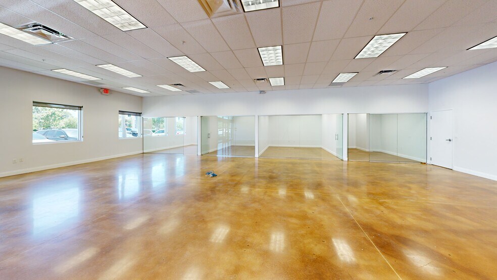 Primary Photo Of 600 Hillsboro Technology Dr, Deerfield Beach Unknown For Lease