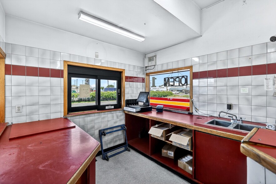 More Photos Of 6525 E Broadway Ave, Spokane Fast Food For Sale