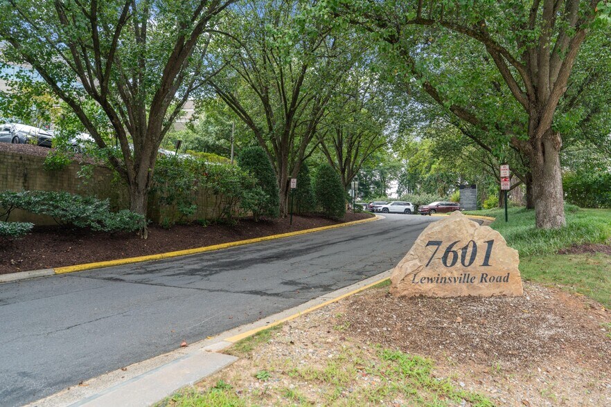 More Photos Of 7601 Lewinsville Rd, McLean Medical For Sale