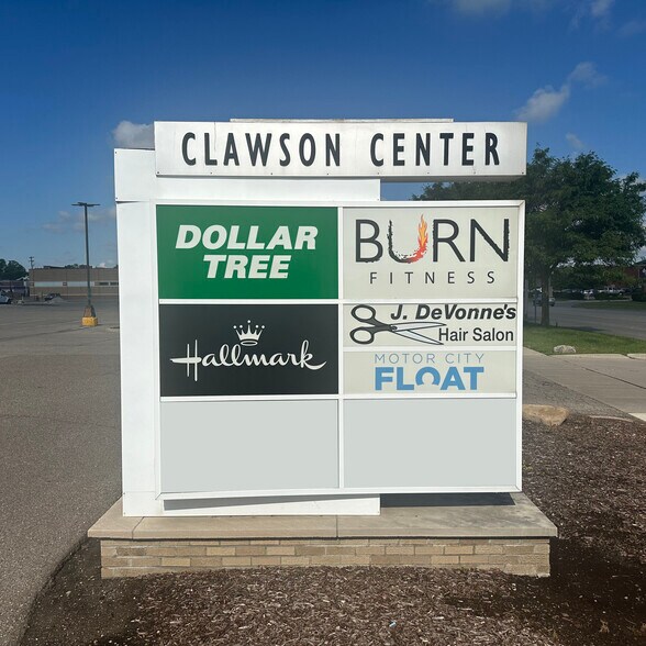 More Photos Of 1219 W 14 Mile Rd, Clawson Land For Lease