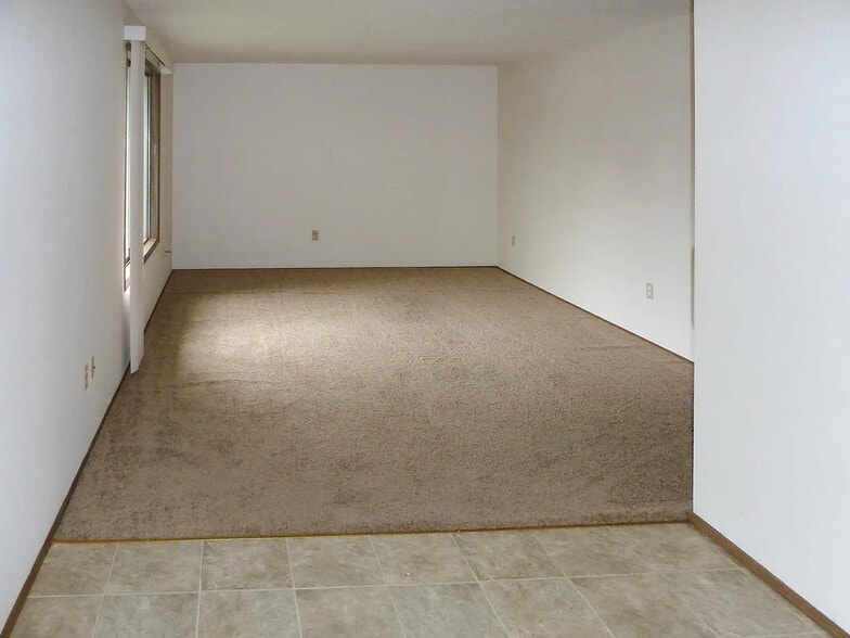 More Photos Of 3639 47th Ave NE, Salem Apartments For Sale