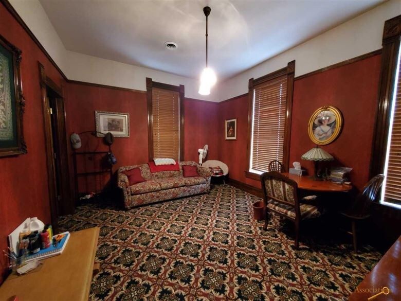 More Photos Of 305 W Main St, Lead Restaurant For Sale