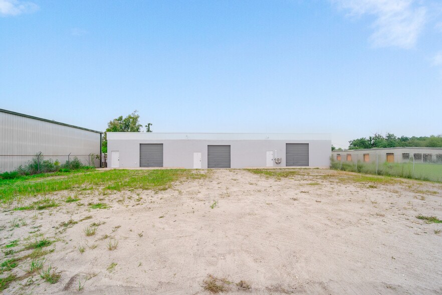 Primary Photo Of 3559 Veronica S Shoemaker Blvd, Fort Myers Warehouse For Lease