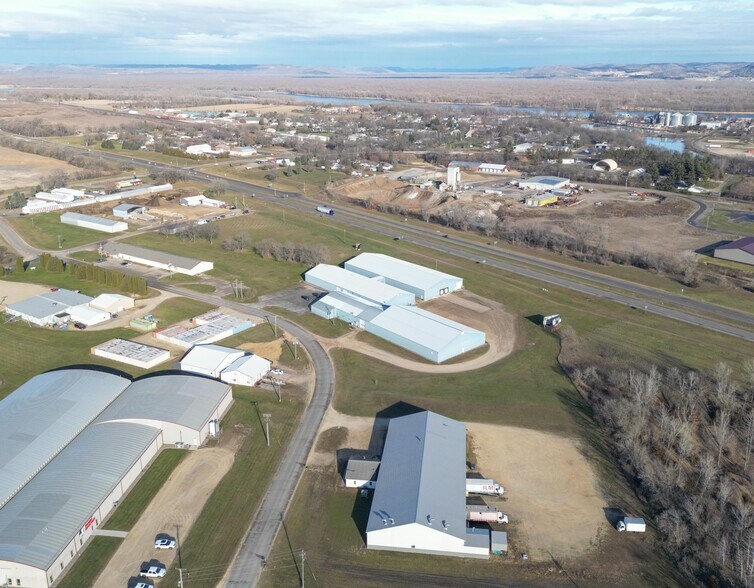 More Photos Of 170 Industrial Ct, Wabasha Warehouse For Lease