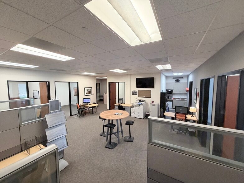 More Photos Of 100 Cortona Way, Brentwood Medical For Sale