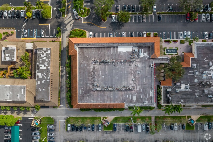 More Photos Of 2900-2930 N University Dr, Coral Springs Storefront Retail Office For Lease