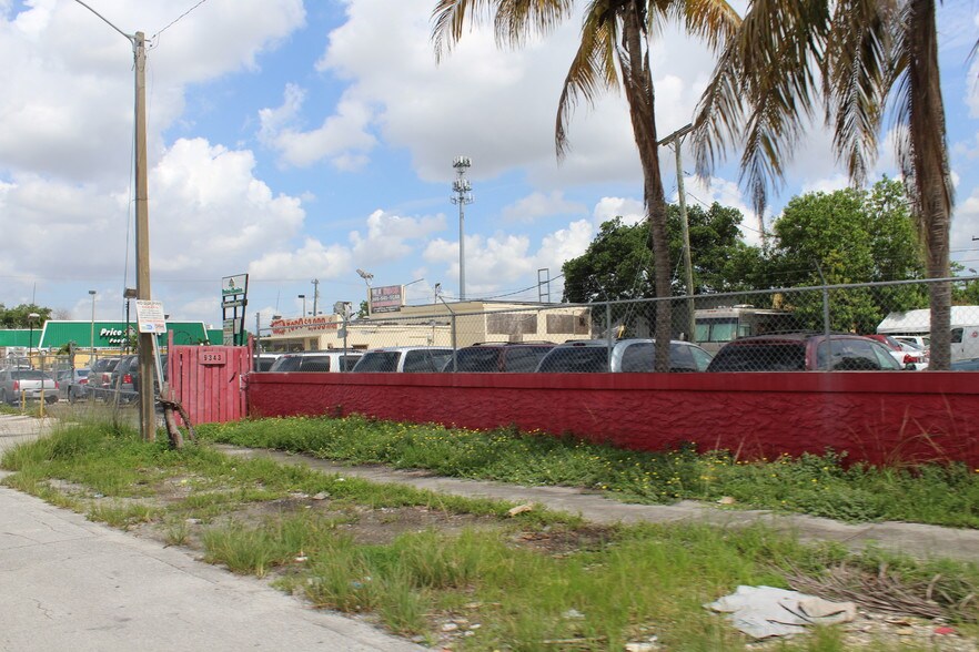 More Photos Of 9333 NW 27th Ave, Miami Auto Dealership For Sale