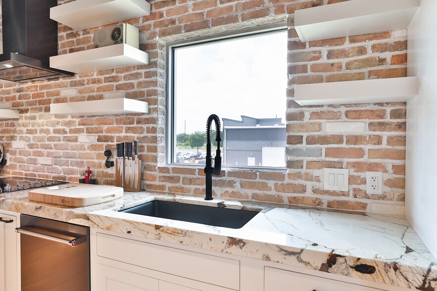 More Photos Of 1435 FM 1463 Rd, Katy Showroom For Sale