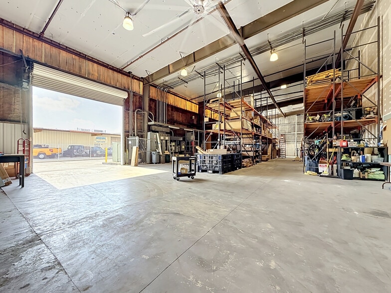 More Photos Of 4677 118th Ave N, Clearwater Manufacturing For Sale