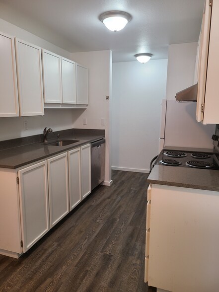 More Photos Of 3510 W Elmore St, Seattle Apartments For Sale