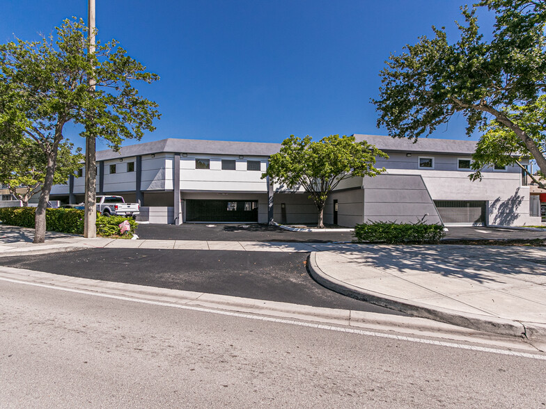 Primary Photo Of 1557 NE 164th St, North Miami Beach Medical For Lease