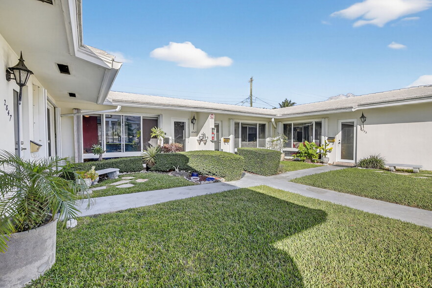 More Photos Of 2853 NE 30th St, Fort Lauderdale Multifamily For Sale