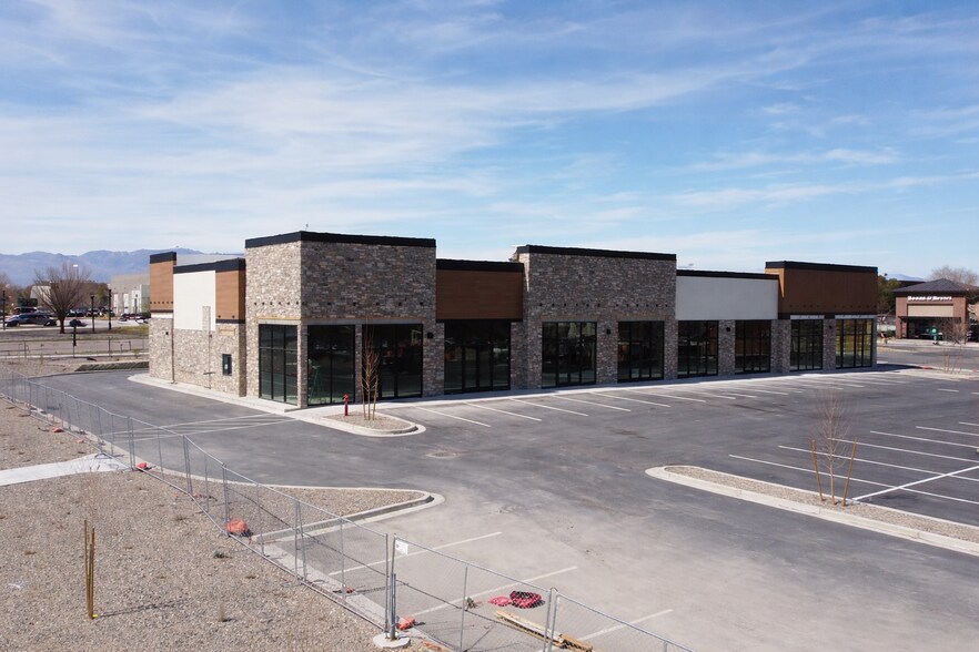 More Photos Of 10983 S Redwood Rd, South Jordan Restaurant For Lease