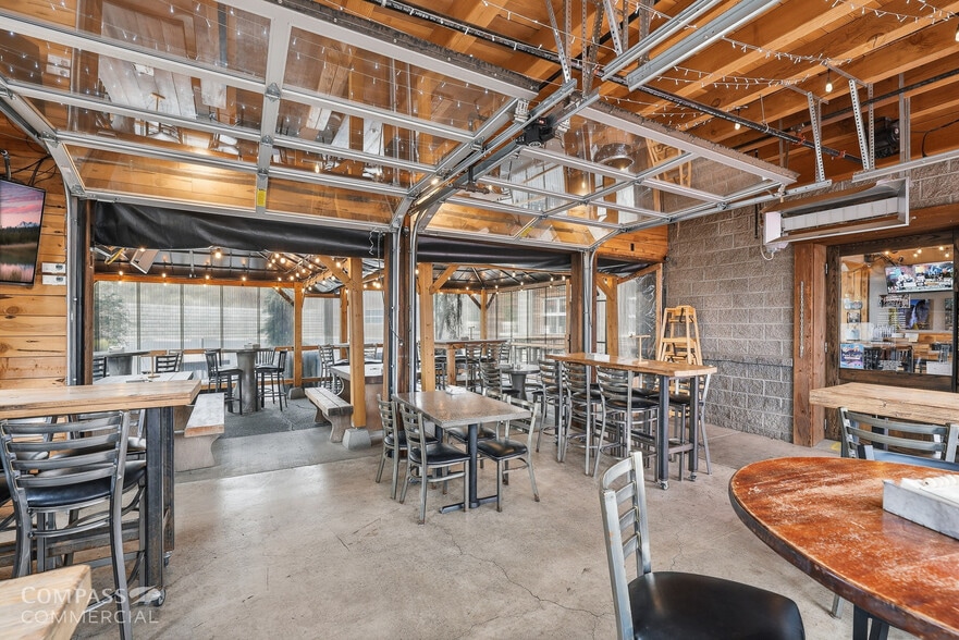 More Photos Of 63063 Layton Ave, Bend Warehouse For Sale