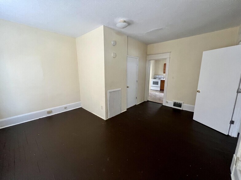 More Photos Of 1202 Melrose Ave NW, Roanoke Multifamily For Sale