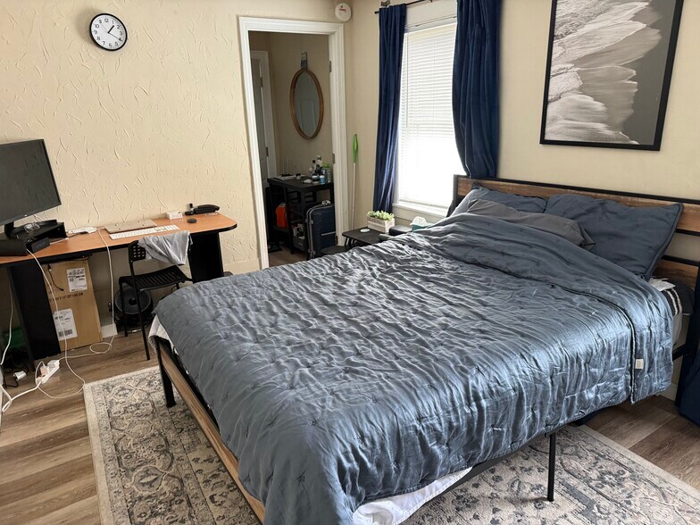 More Photos Of 34 Montvale Ave, Stoneham Apartments For Sale