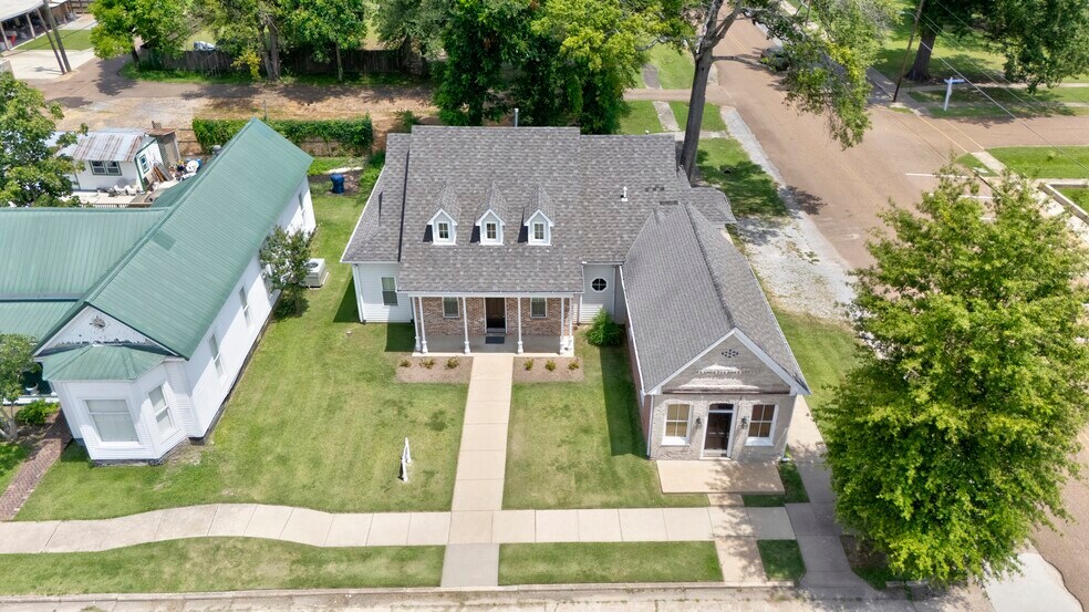 More Photos Of 987 Harris St, Tunica Office For Sale