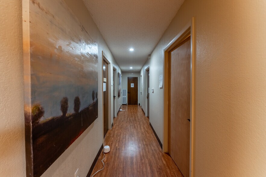 More Photos Of 2003 Medical Pky, San Marcos Medical For Sale