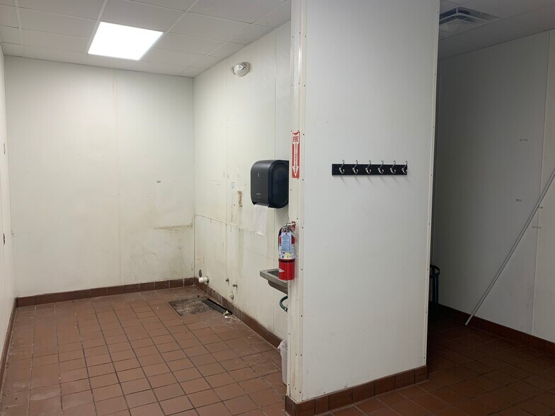 More Photos Of 19141 Stone Oak Pky, San Antonio Unknown For Lease