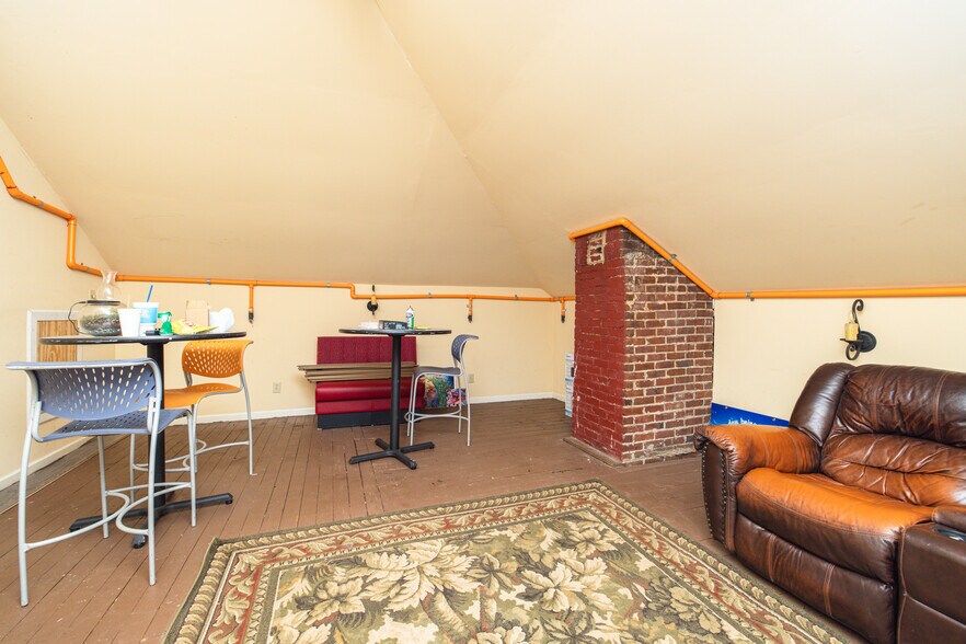 More Photos Of 336 Highway 9 S, Dawsonville Office Residential For Sale