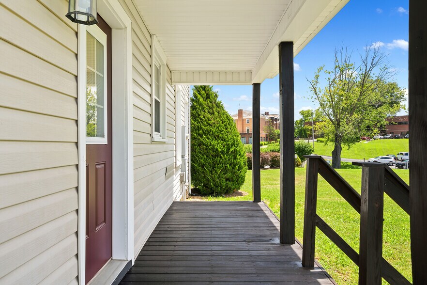 More Photos Of 6245 University Park Dr, Radford Office Residential For Sale