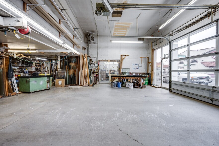 More Photos Of 195 S Grand Ave, Pullman Industrial For Sale