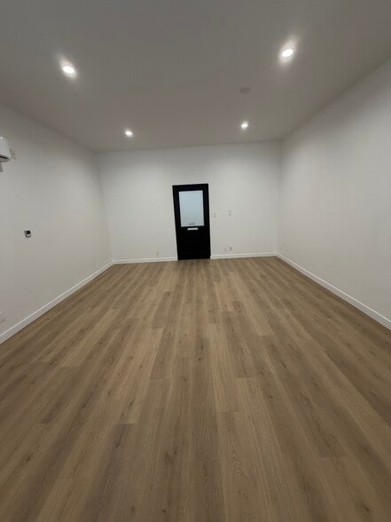 More Photos Of 444 N Larchmont Blvd, Los Angeles Office For Lease