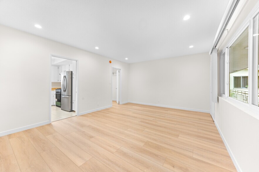 More Photos Of 4345 Ventura Canyon Ave, Sherman Oaks Apartments For Sale