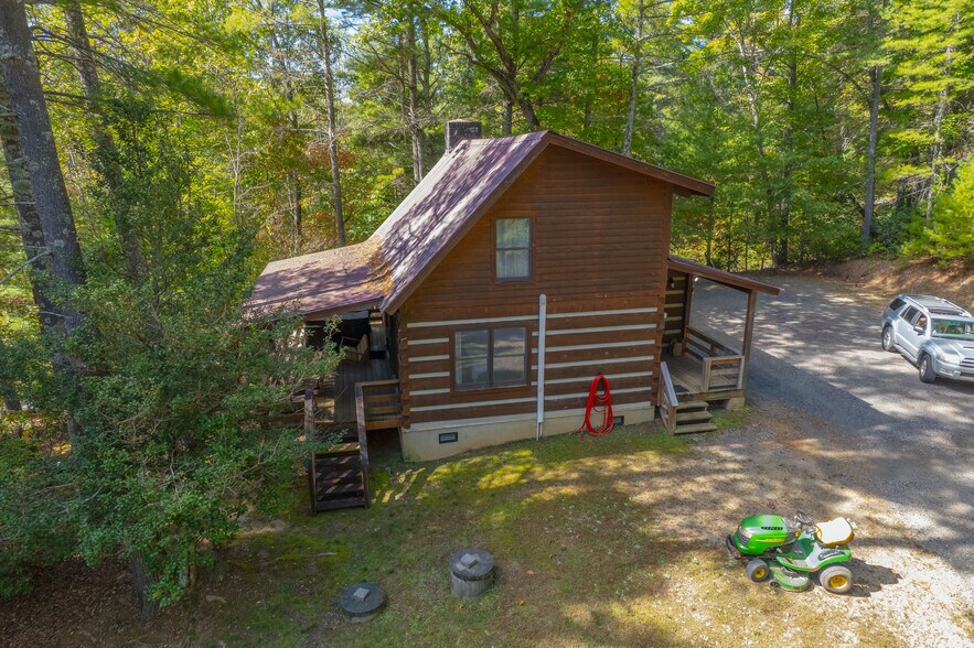 More Photos Of 1105 Fall Creek Rd, Purlear Specialty For Sale