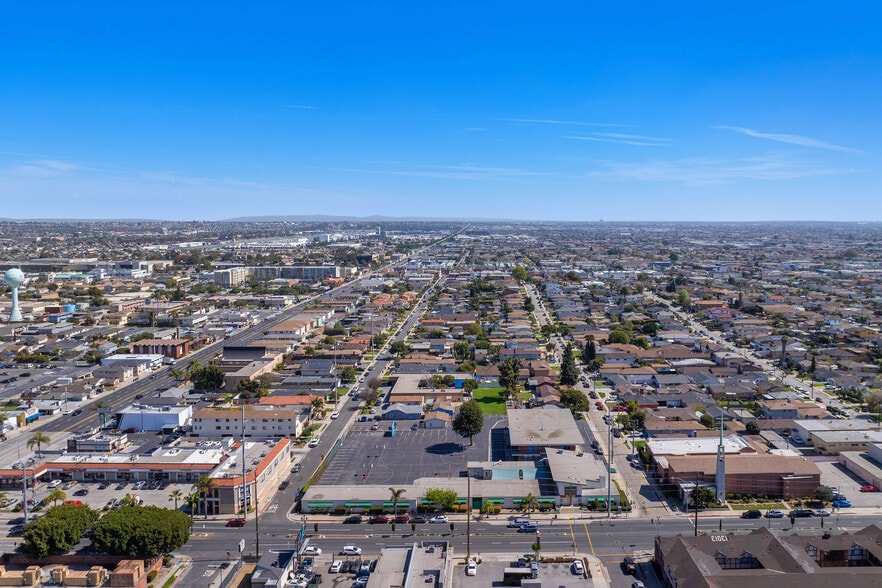 More Photos Of 4755 130th st, Hawthorne Schools For Lease