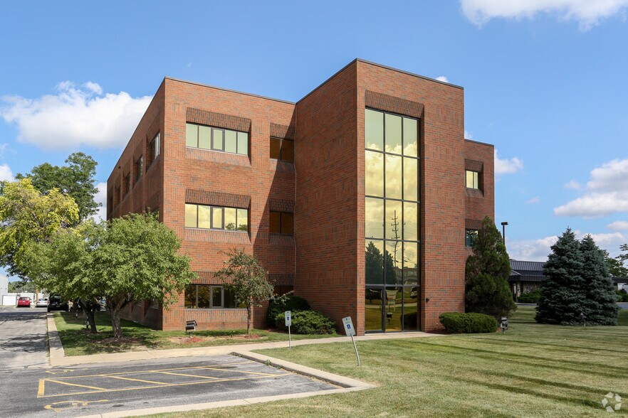 Primary Photo Of 3636 N 124th St, Wauwatosa Medical For Sale