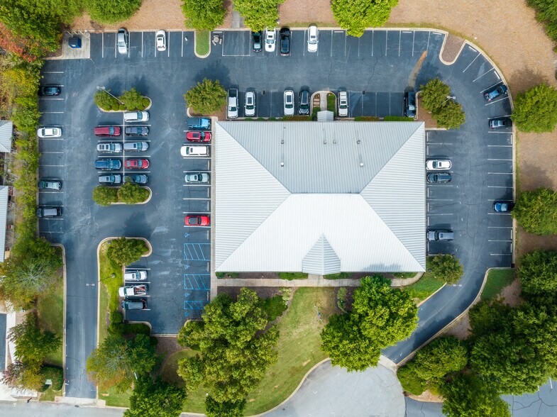 More Photos Of 47 Airpark Ct, Greenville Office For Lease