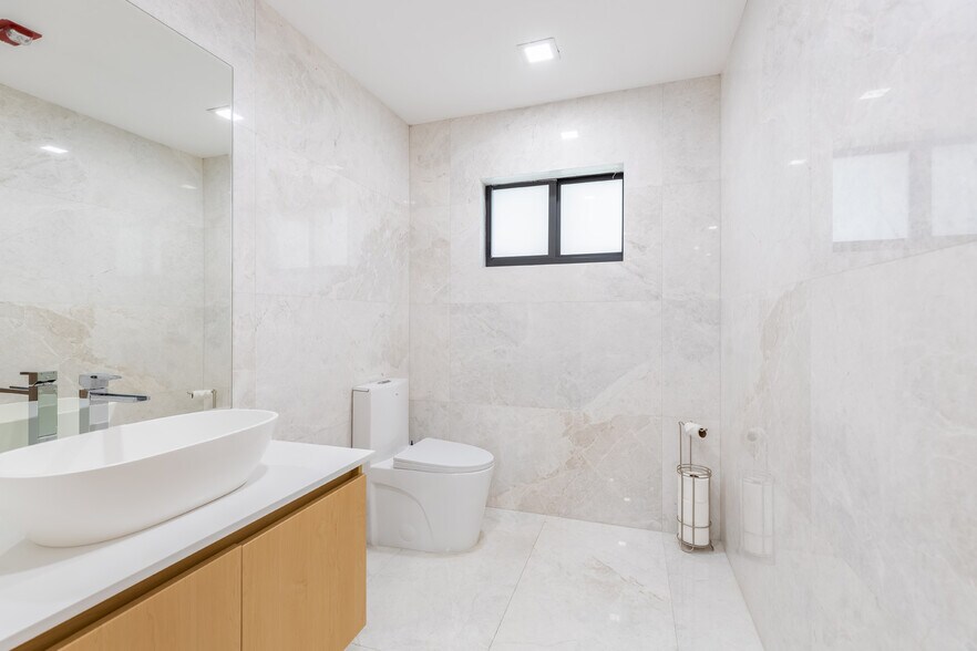 More Photos Of 9410 SW 77th Ave, Miami Office For Lease