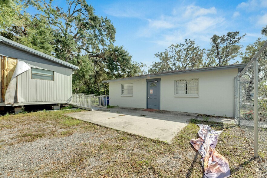 More Photos Of 3001 S Kings Ave, Brandon Religious Facility For Sale