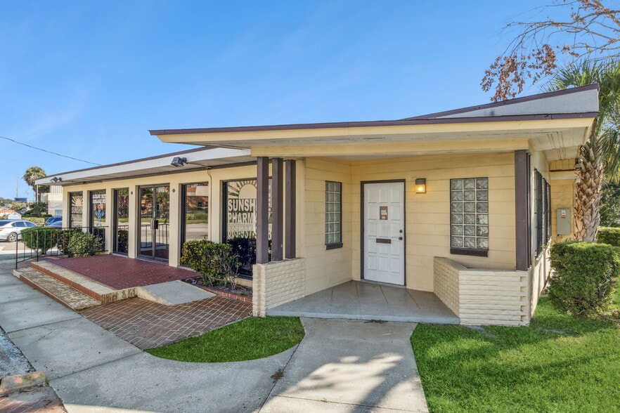 More Photos Of 1231 Lakeland Hills Blvd, Lakeland Freestanding For Sale