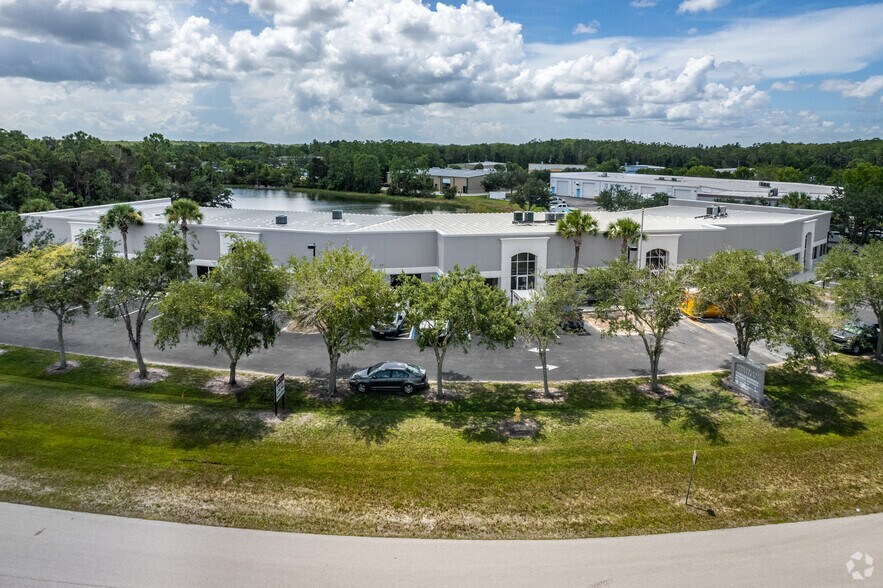 More Photos Of 10060 Amberwood Rd, Fort Myers Light Distribution For Lease