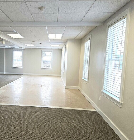 More Photos Of 8780 Centreville Rd, Manassas General Retail For Lease