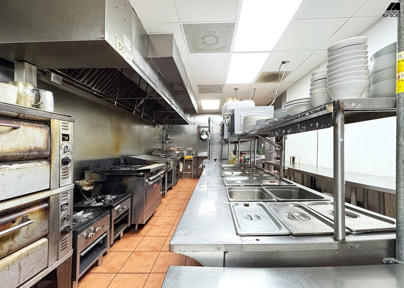 More Photos Of 4960 NW 165th St, Miami Warehouse For Sale