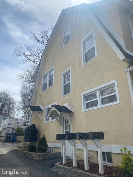 More Photos Of 841 Edge Hill Rd, Glenside Apartments For Sale
