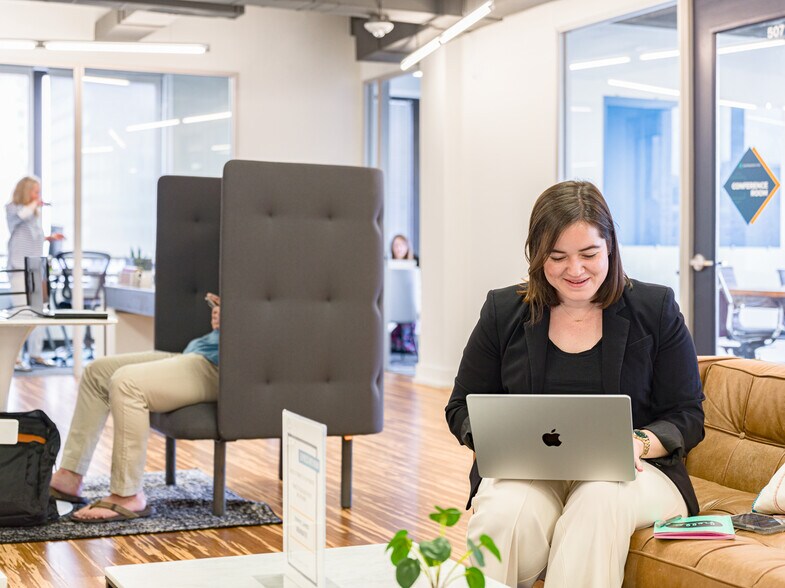 More Photos Of 701 Commerce St, Dallas Coworking Space