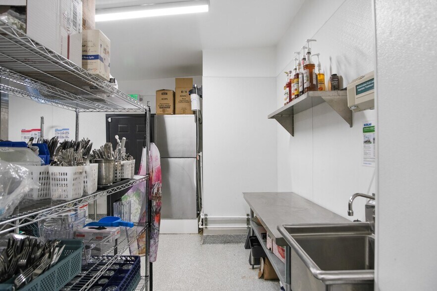 More Photos Of 18723 Main St, Jamestown General Retail For Sale