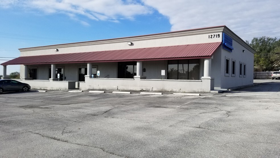 More Photos Of 12719 Spectrum Dr, San Antonio Light Manufacturing For Lease