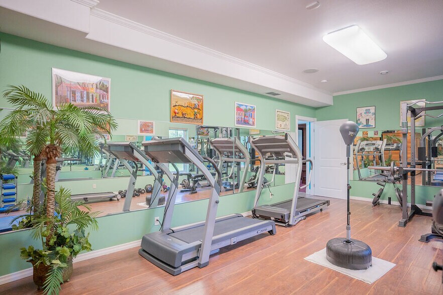 More Photos Of 455 Division St, Fairbanks Specialty For Sale