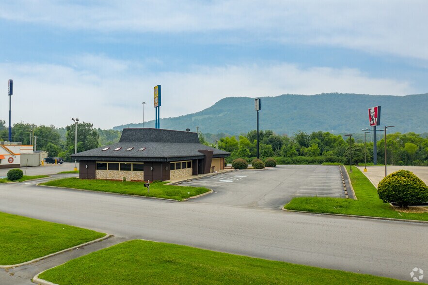 More Photos Of 354 Kimball Crossing Dr, Kimball Restaurant For Lease