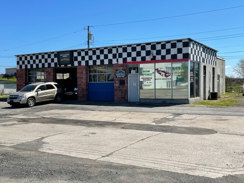 More Photos Of 3233 Lake Shore Rd, Buffalo Auto Repair For Sale