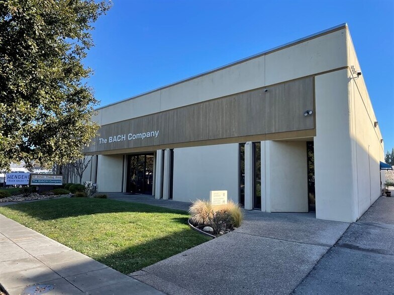 More Photos Of 760 San Antonio Rd, Palo Alto Warehouse For Sale