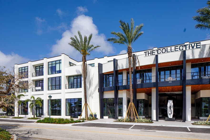 More Photos Of 111 10th St S, Naples Office For Lease